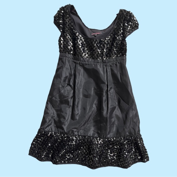 Y2K Betsey Johnson black dress with sequins size 4 - Never worn - Picture 1 of 6